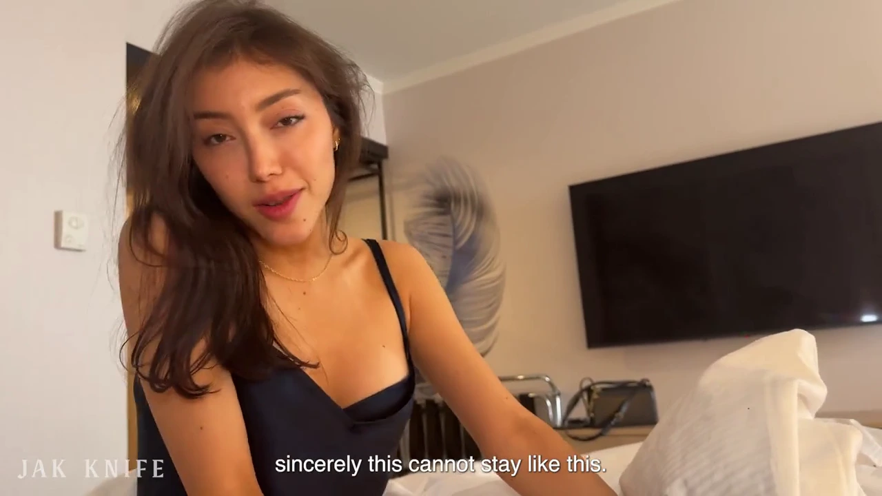 Hot Spanish woman uses body language to seduce American man – Ruth Lee porn video